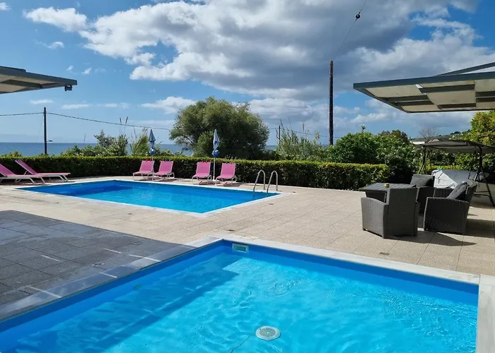 Villa Friends And Family House Petalídhion