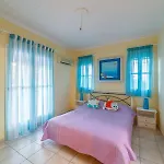 Friends And Family House *