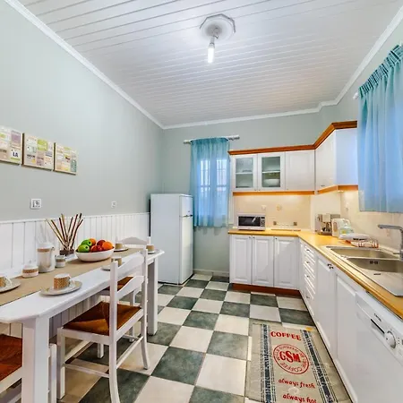 Friends And Family House Villa Petalidi