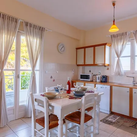 Friends And Family House *