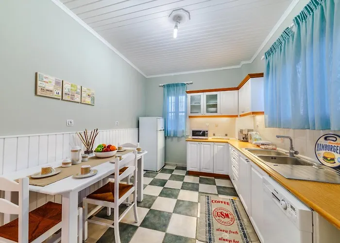 Friends And Family House Villa Petalídhion